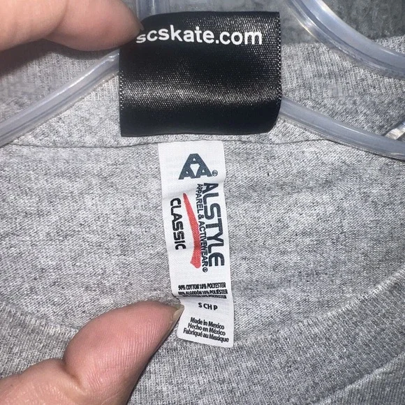 Santa Cruz Skateboards T Shirt Men's Size S Gray Long Sleeve Classic Dot Logo - Picture 5 of 8